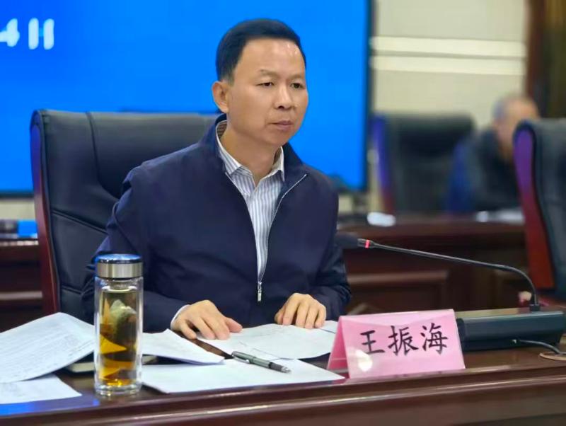 王振海主持召开县政府2026年廉政工作暨重点工作部署会