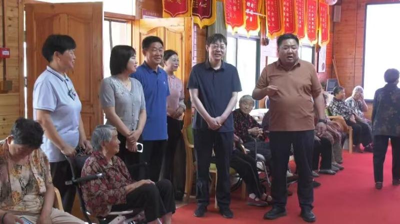 付英民端午慰问乡镇敬老院